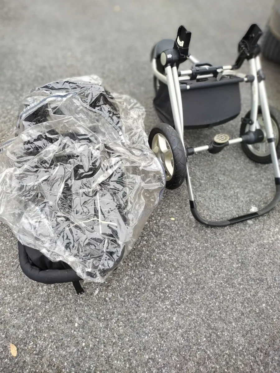 pram/buggy combo - Image 3