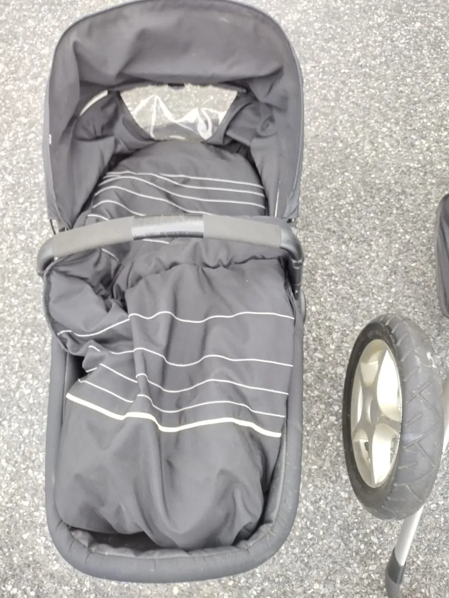 pram/buggy combo - Image 1