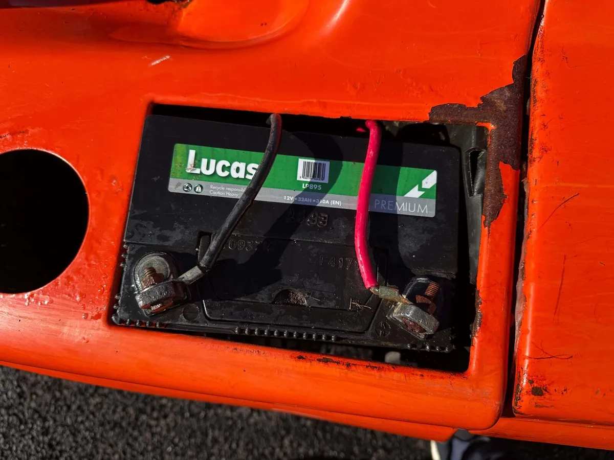 Husqvarna CTH172 Ride In Lawnmower - Image 1