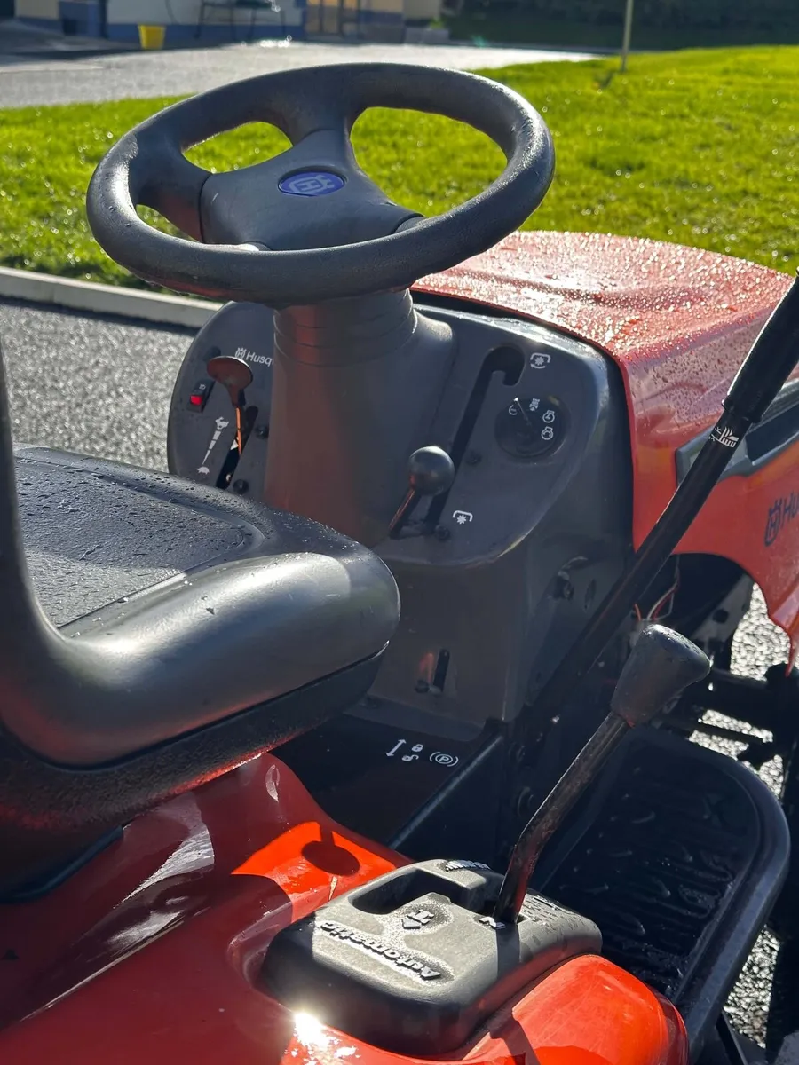 Husqvarna CTH172 Ride In Lawnmower - Image 4