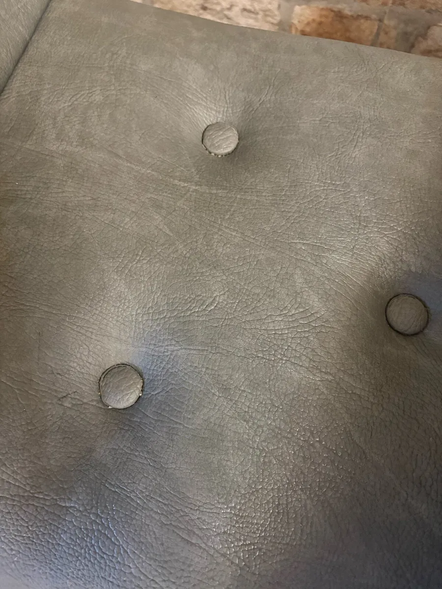 Grey Leather Chaise Longue - Image 4