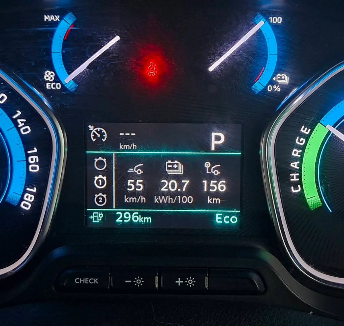 RARE 75 kw e-Partner SOH 90.2% 290km LONG Range - Image 4