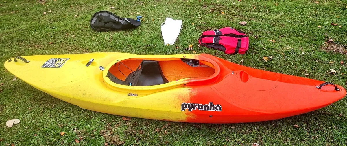 Kayak and accessories - Image 1