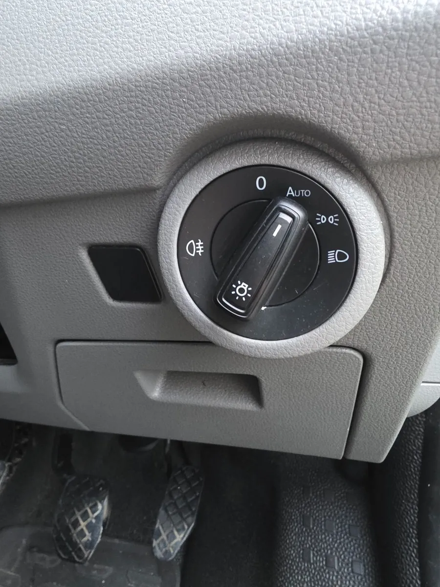 Volkswagen Transporter 2021 highline 150hp - Image 2