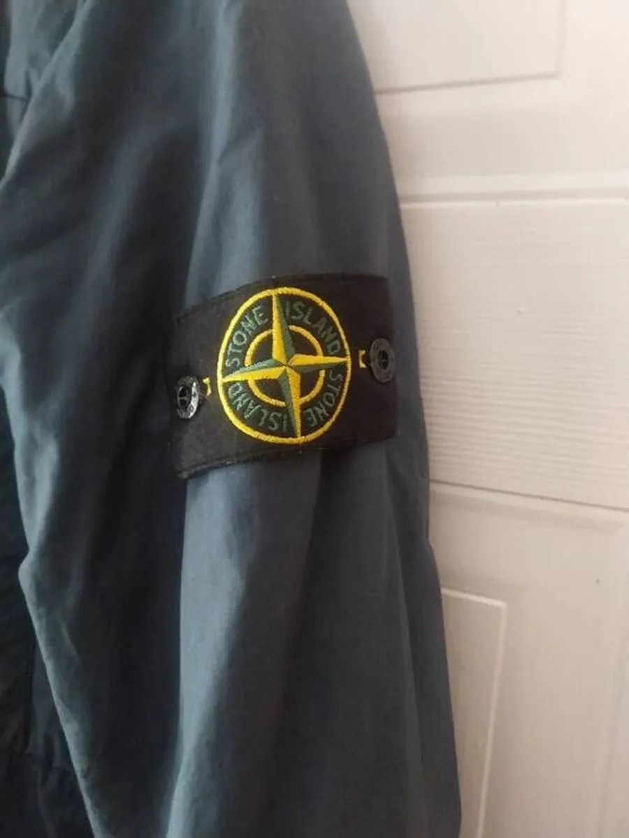 Stone Island - Image 3