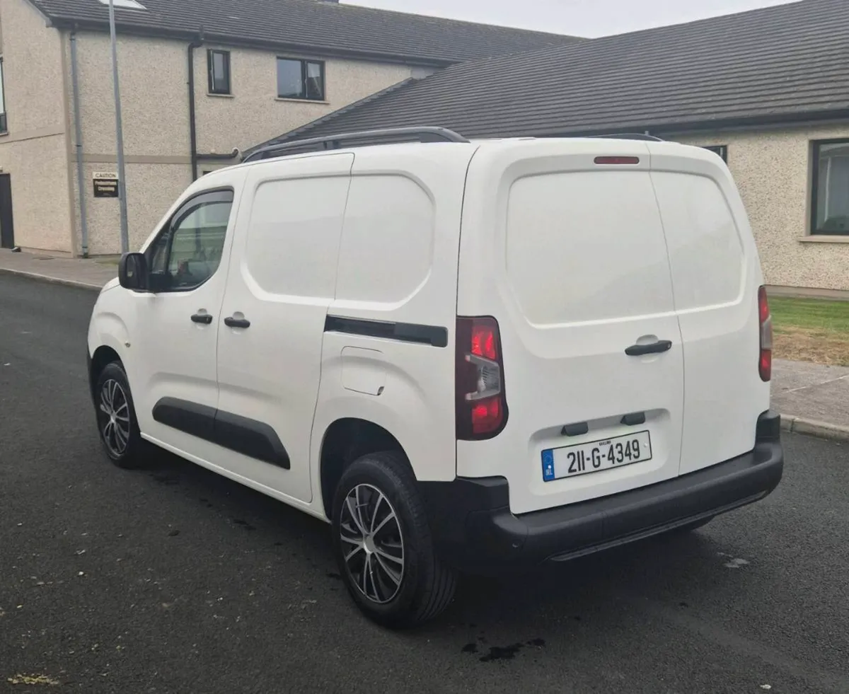211 Peugeot Partner Professional - Image 4