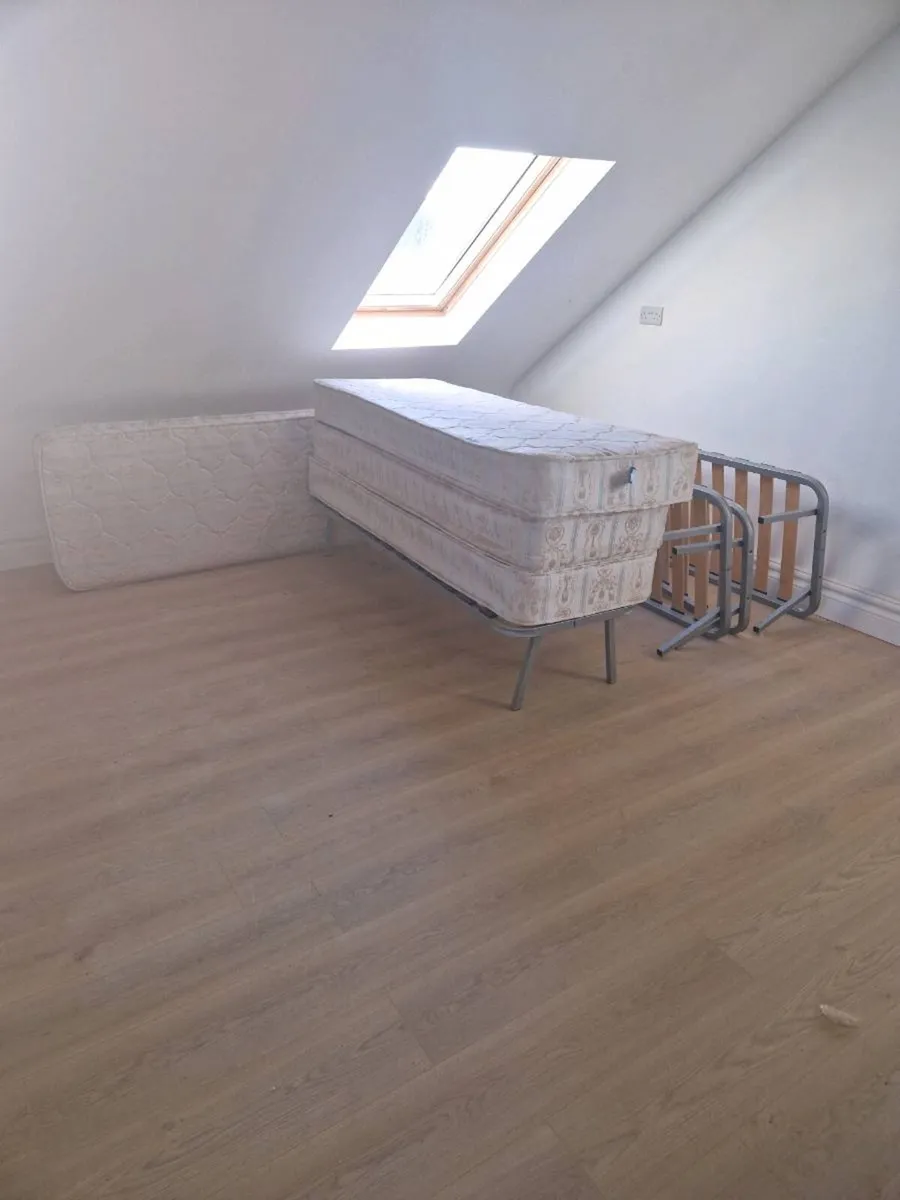 4 x Beds for mobile home - Image 1