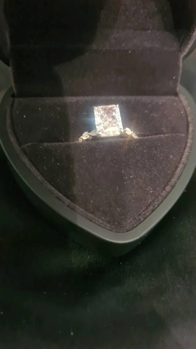 3.07 CARAT LAB-GROWN DIAMOND RING – 14K Gold - Image 2