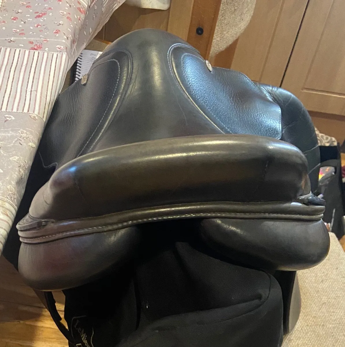 Santa Cruz 16.5” Saddle - Image 2