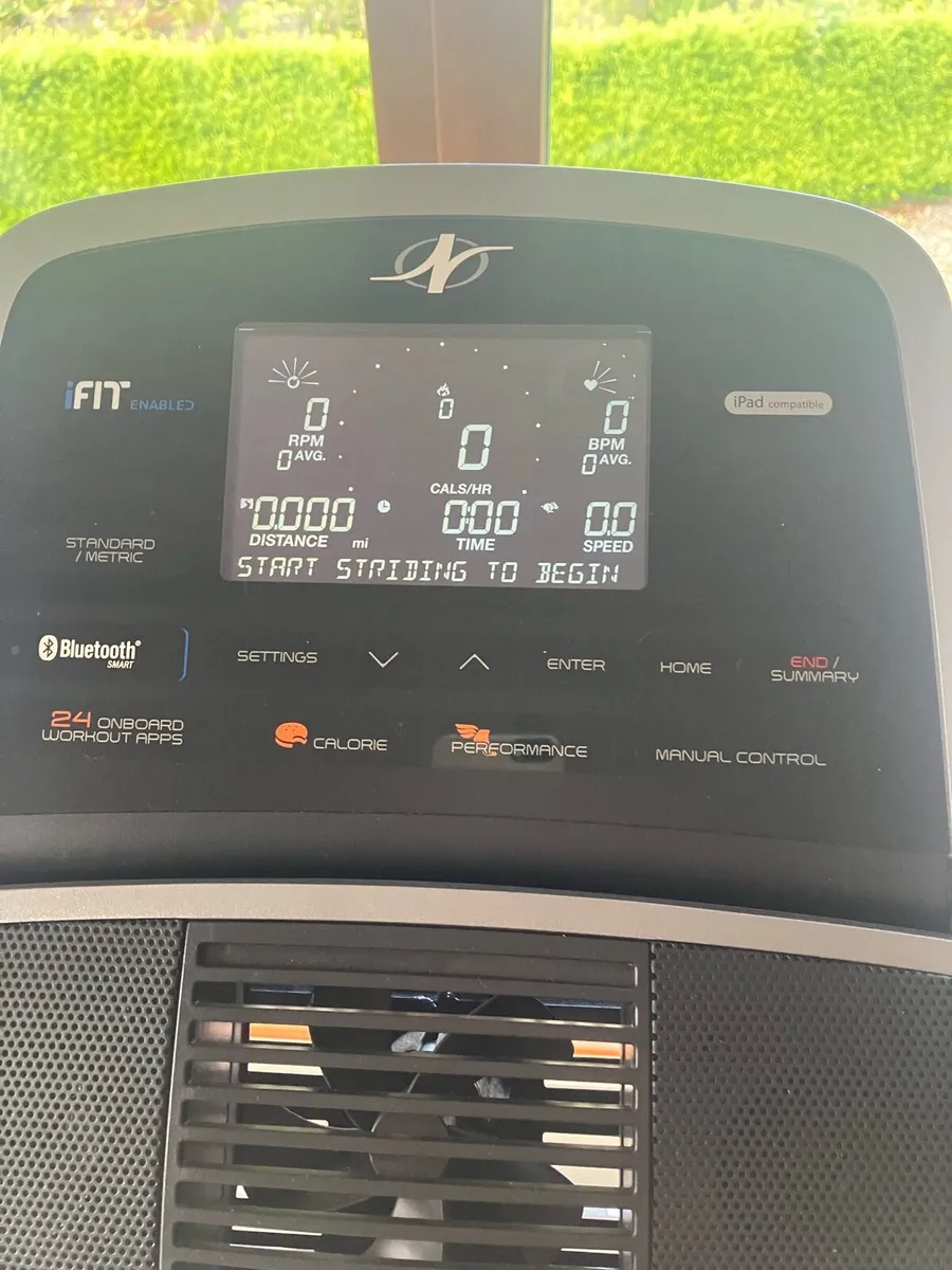 Nordic track e71 folding cross trainer - Image 4
