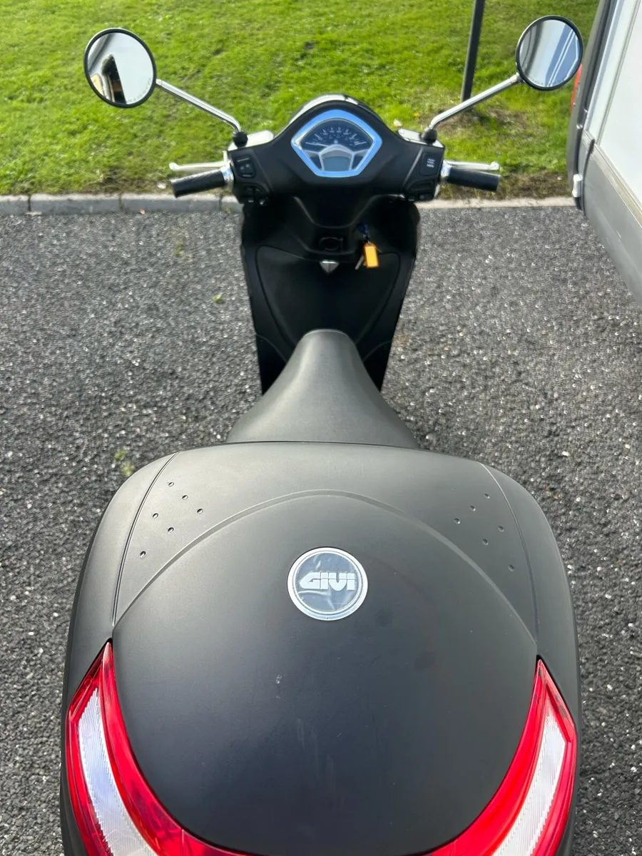 2023 PIAGGIO LIBERTY 125 ABS MODEL - Image 4