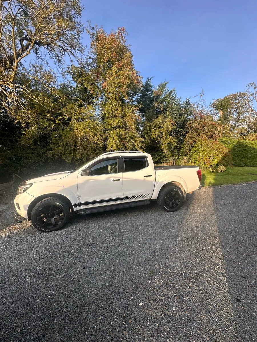Nissan Navarra Tekna - Image 4