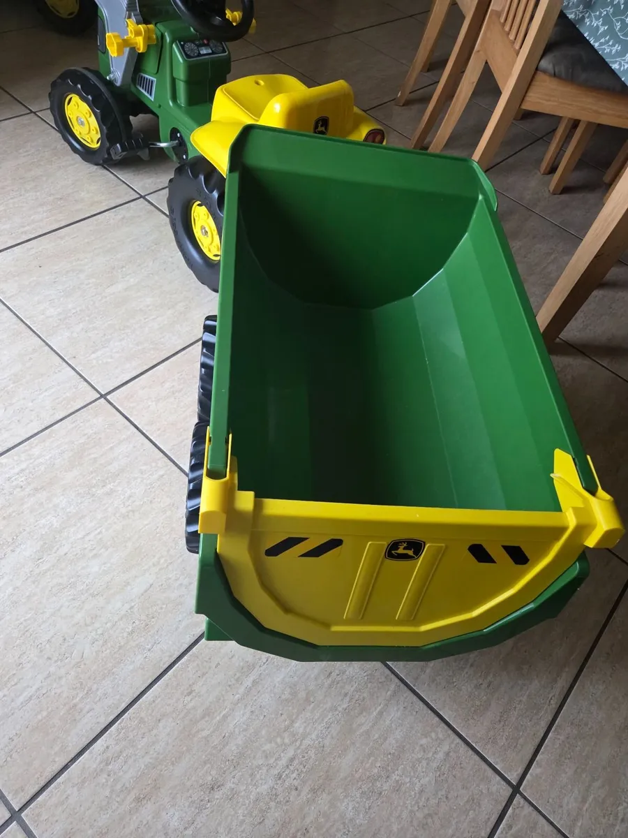 John Deer Tractor & two trailers - Image 4