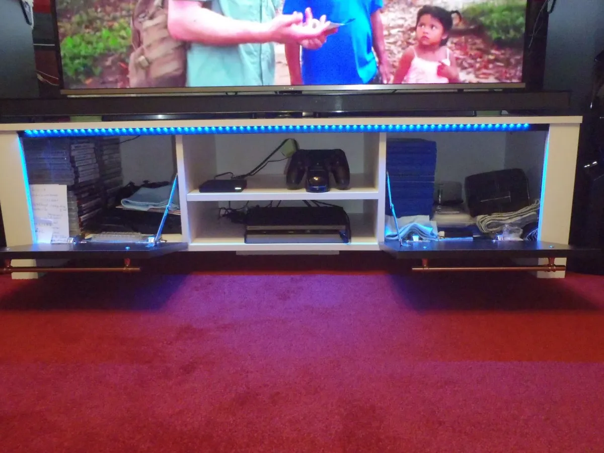 Tv Cabinet with blue LED light - Image 3