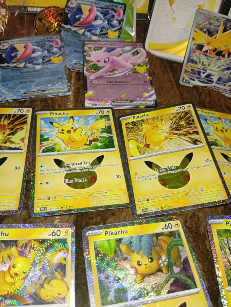 30th anniversary Pokémon bits for sale ...70 Euro - Image 4