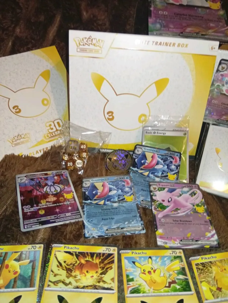 30th anniversary Pokémon bits for sale ...70 Euro - Image 1