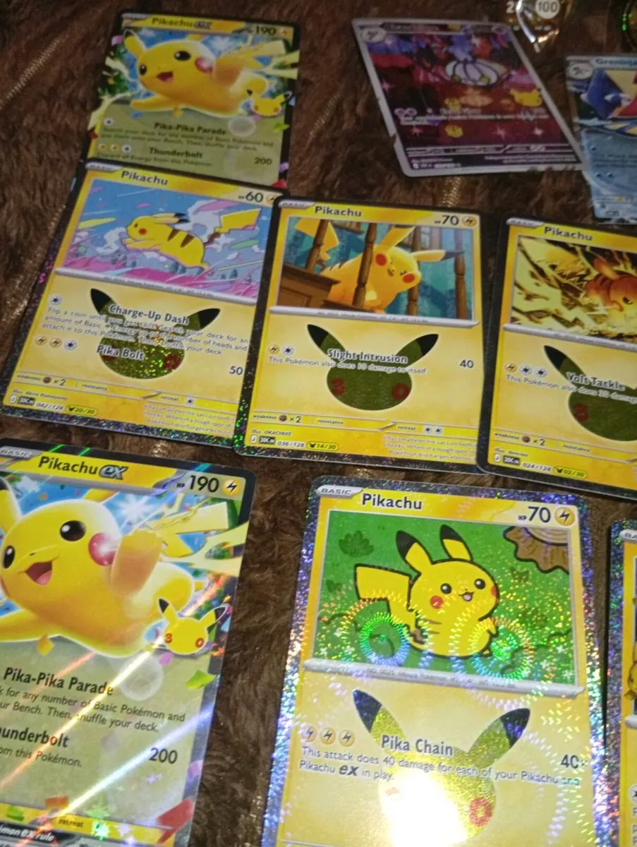 30th anniversary Pokémon bits for sale ...70 Euro - Image 3