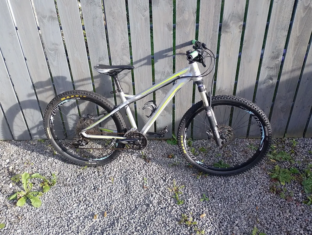 Mountain bike 30 speed - Image 1