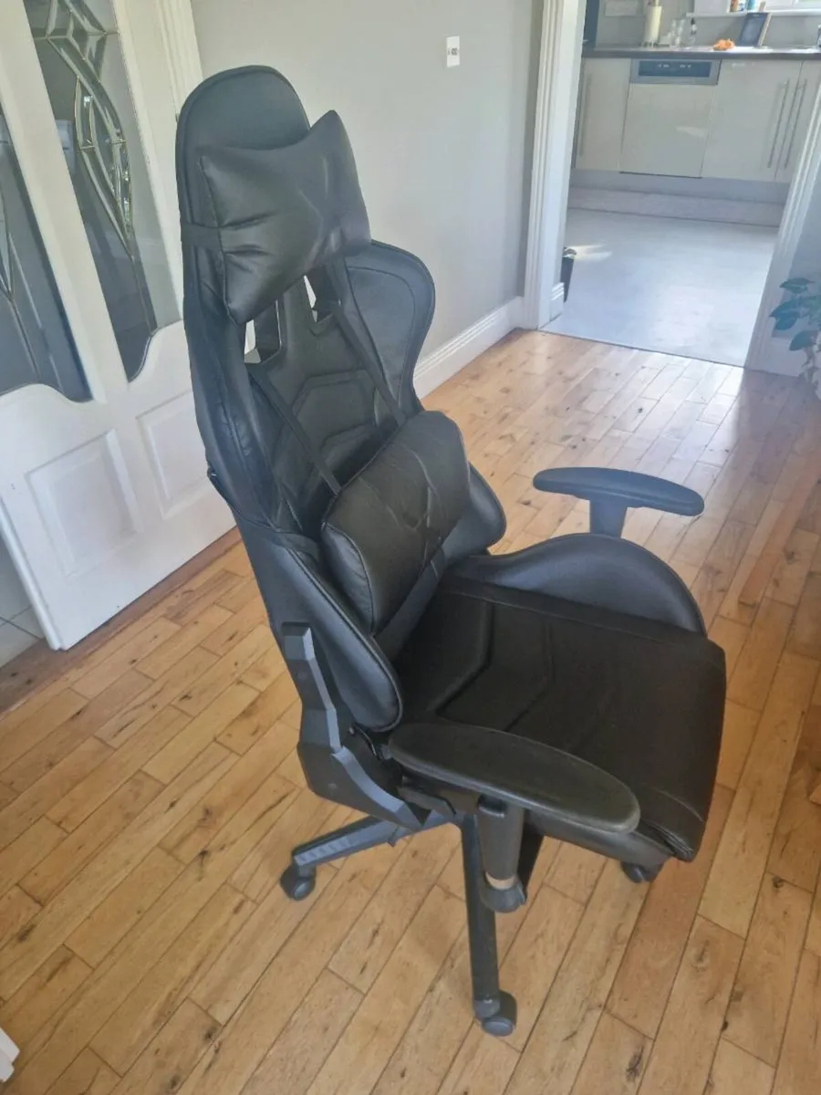 Gaming chair - Image 3
