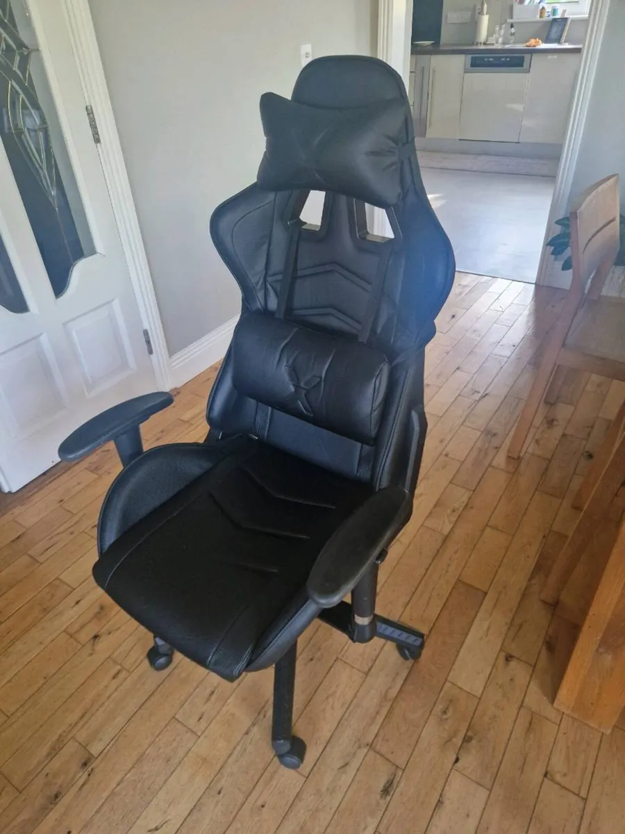 Gaming chair - Image 1