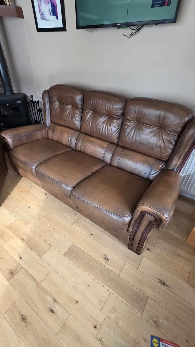 3 seater couch and 1 armchair - Image 3