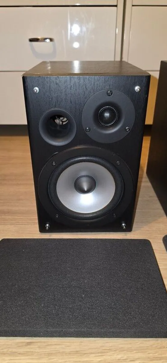 Hitachi AX-M76 Bookshelf Speakers - Pair - 4 OHM - Image 1