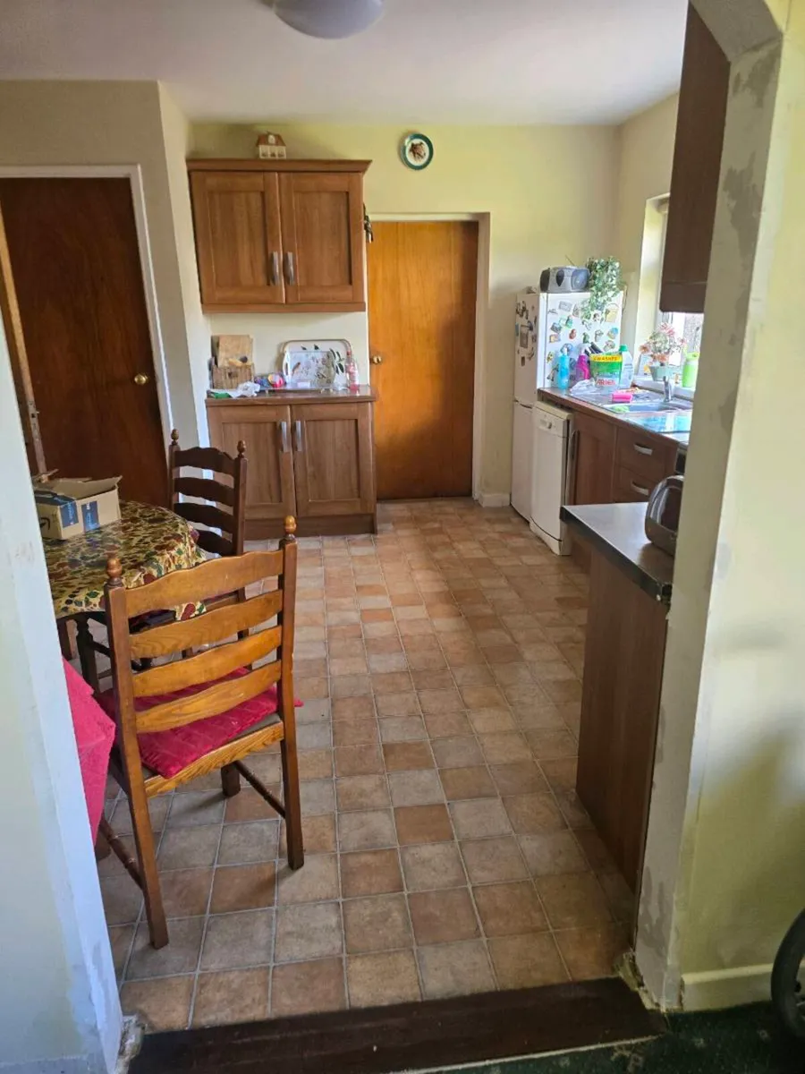 Kitchen - Image 2