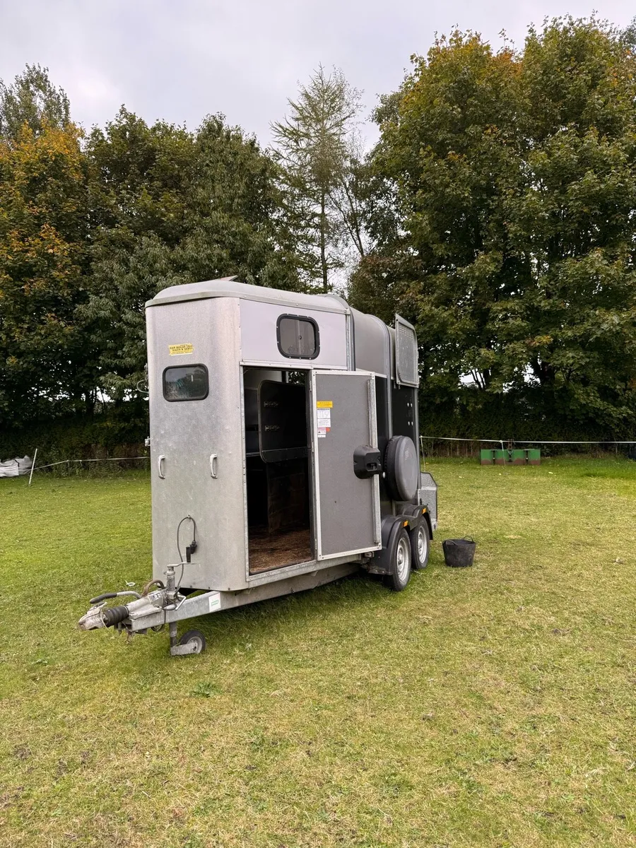 Ifor Williams Double Horse Trailer - Image 1