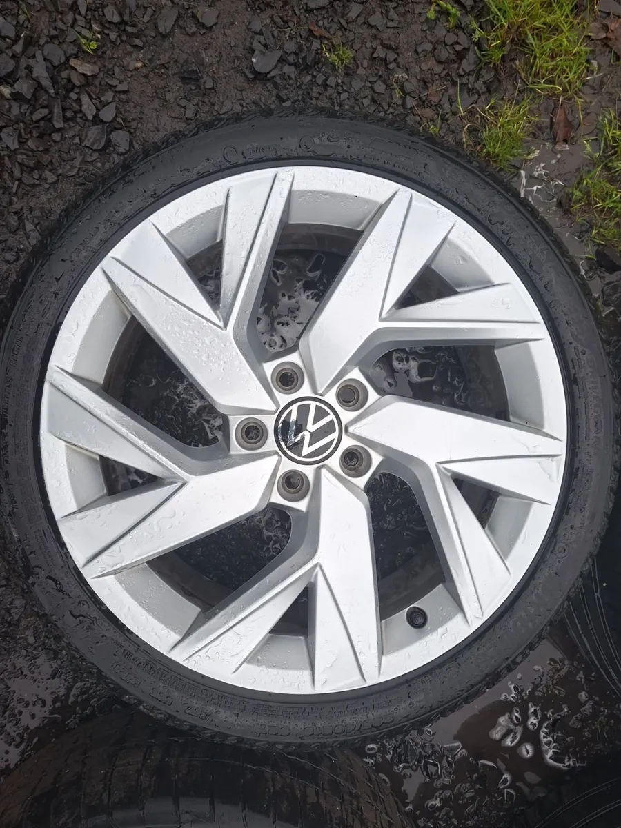 18" Genuine Vw Alloys with tyres - Image 2