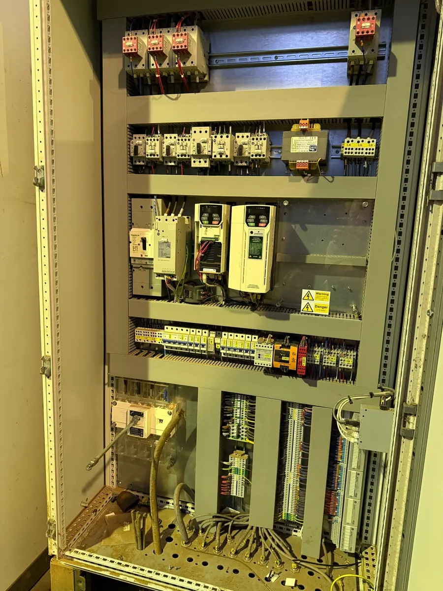 Electric panels - Image 1