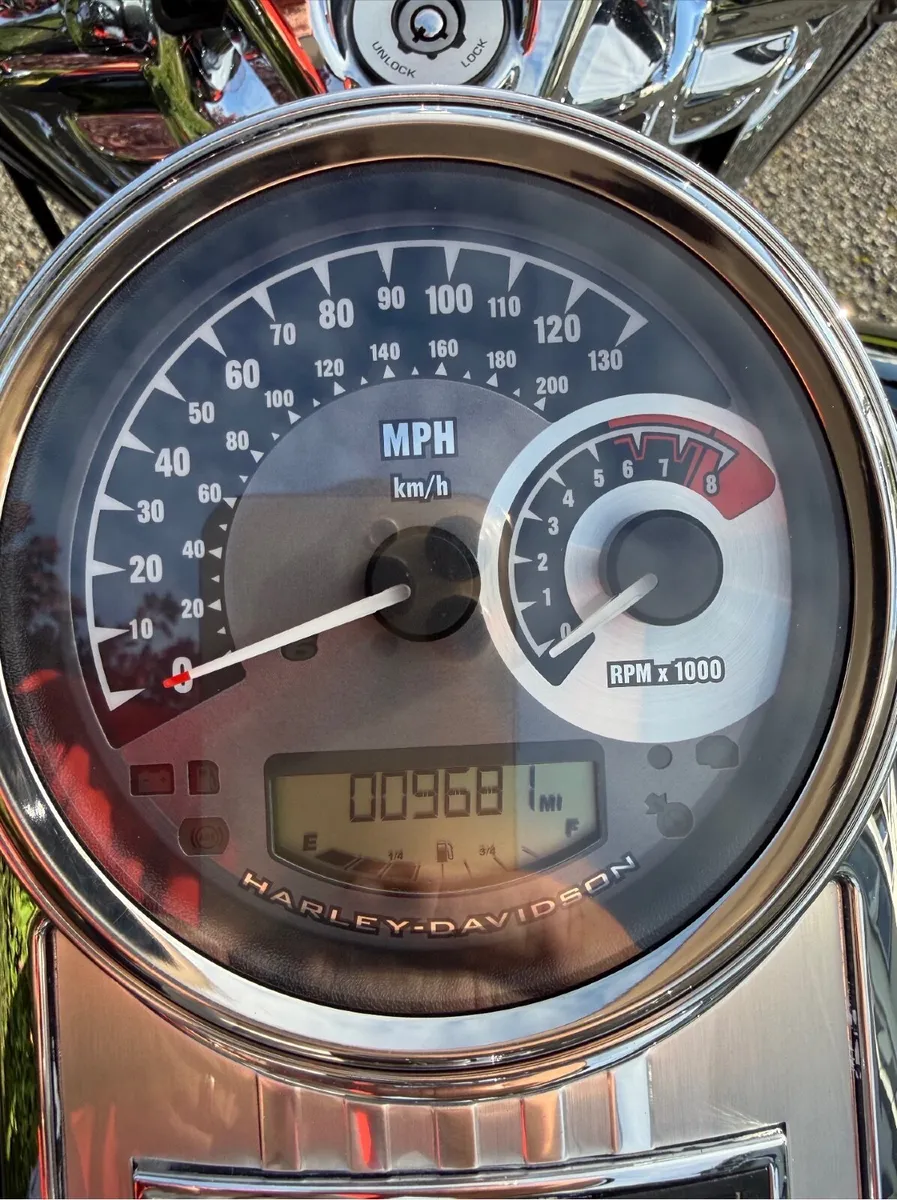 HARLEY DAVIDSON ROAD KING 2009 - Image 3