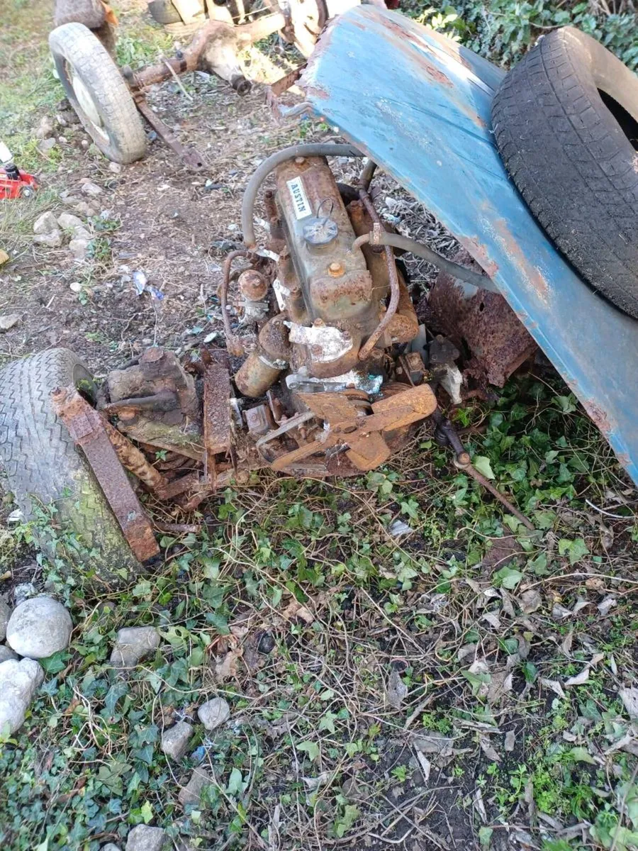 Vintage part - Image 1