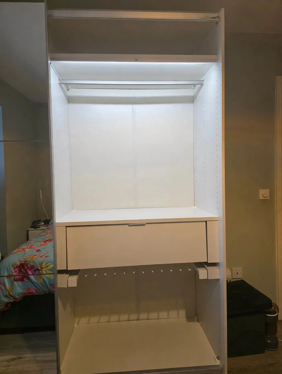 Large Sliding Wardrobe w/ Mirror - Image 4