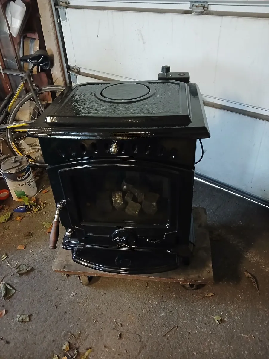 Black enamel Stanley Tara oil stove 8 kw room only - Image 3