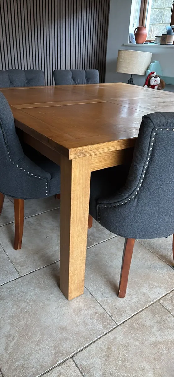 Dining room table - Image 4