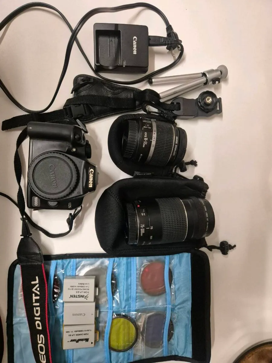 Canon EOS 1000D DSLR Camera Bundle - Image 2