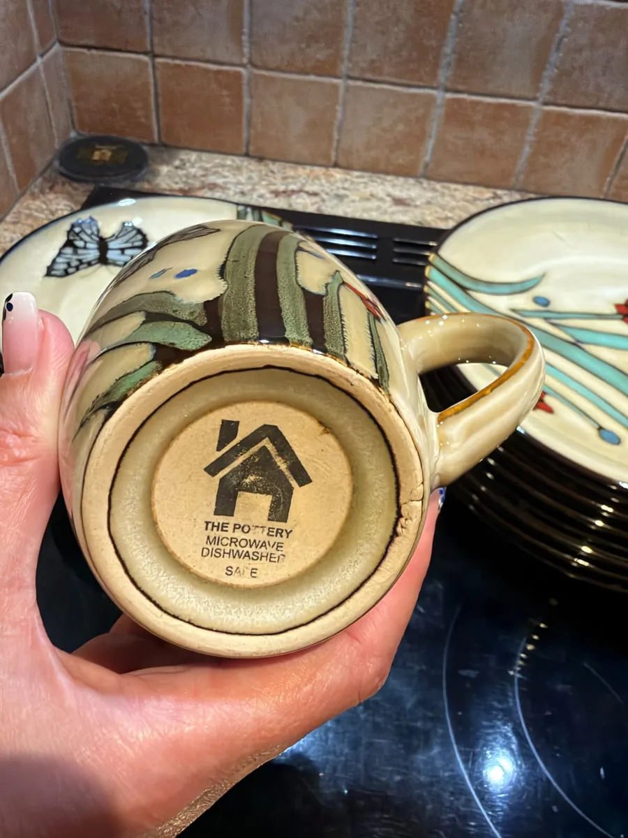 32 piece Dinner Set - Image 3
