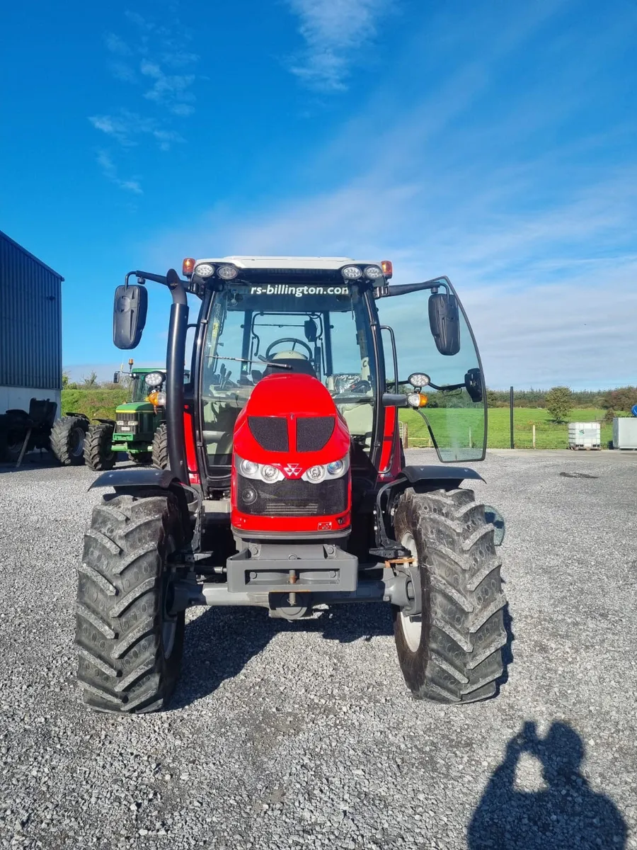 Tractor Massey Ferguson 5713S - Image 1