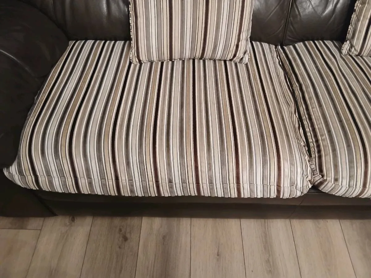 Couches 3 seater - Image 1