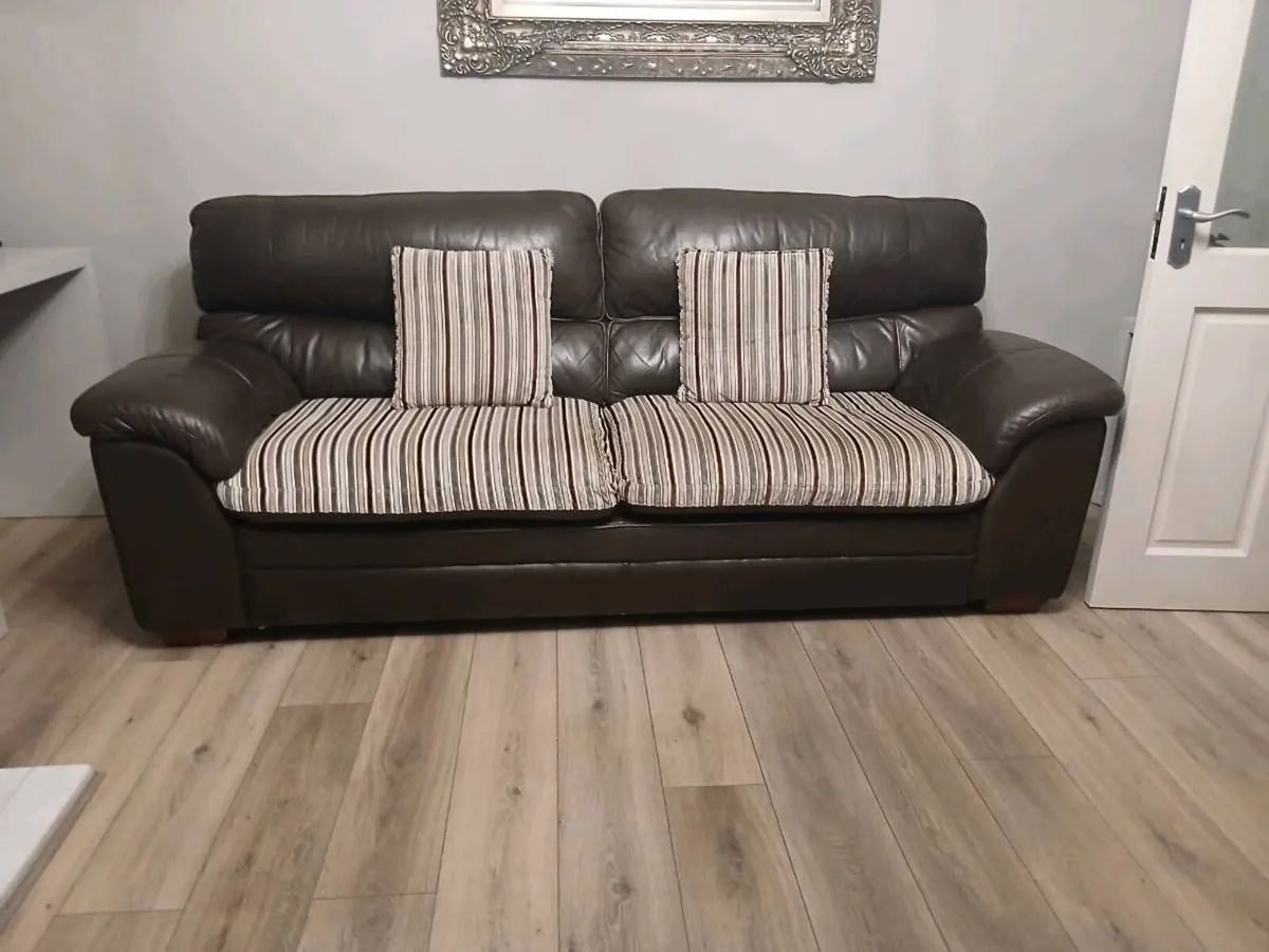 Couches 3 seater - Image 3