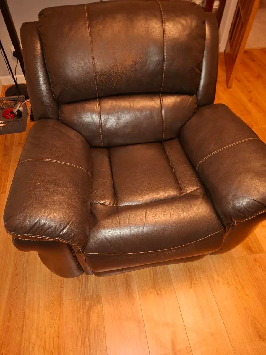 3 + 1 + 1 Couch and Armchairs - Image 2