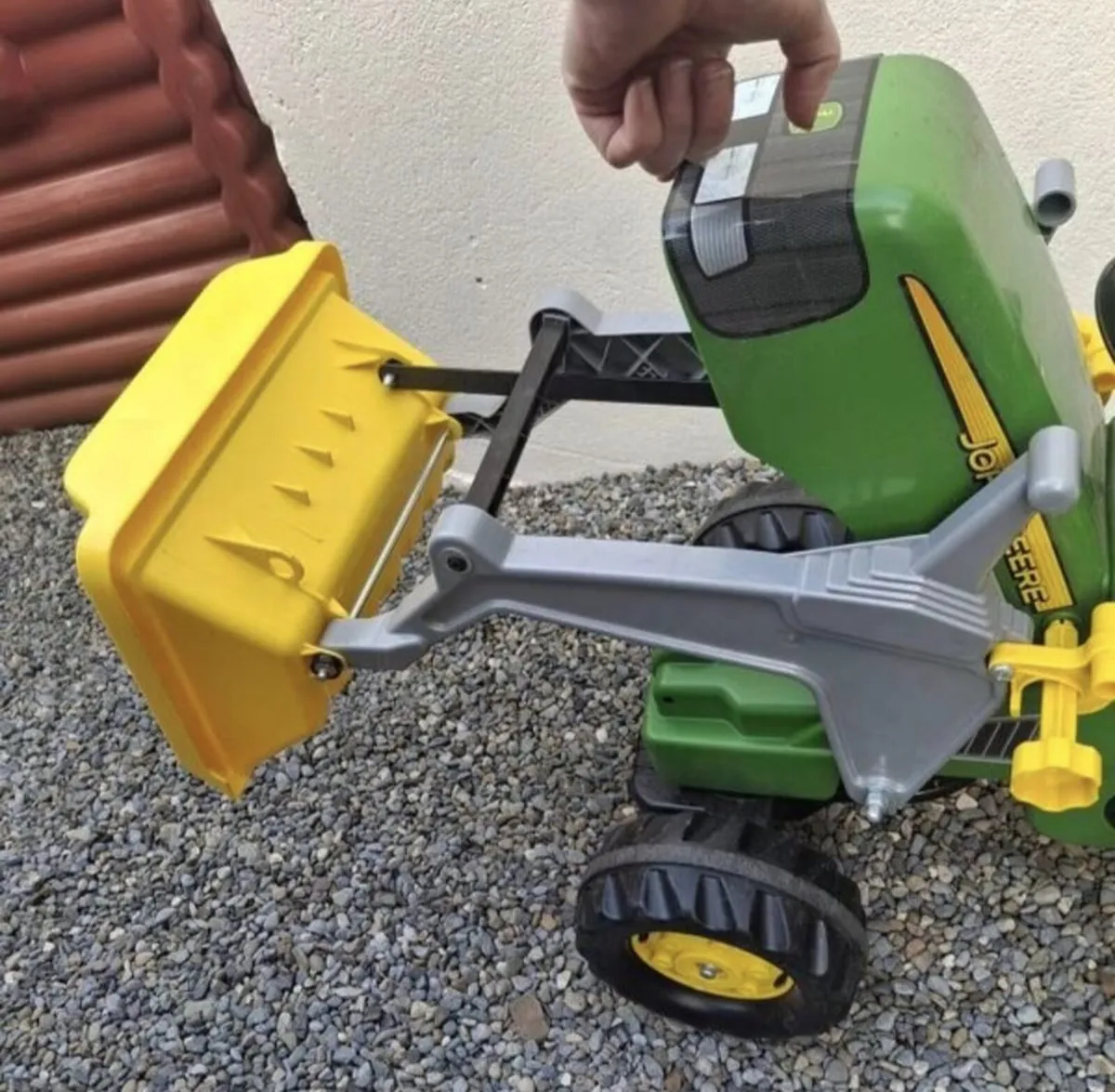 Toy tractor and trailer - Image 3