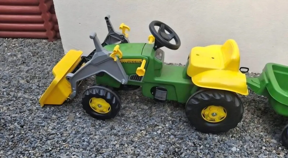Toy tractor and trailer - Image 1