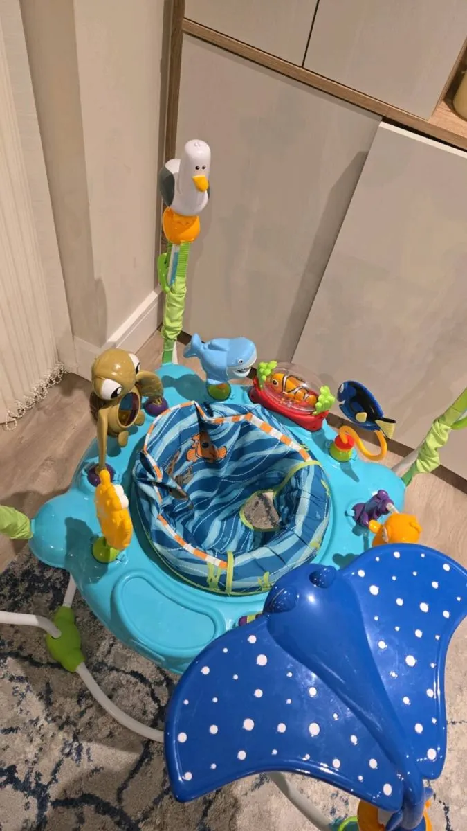 Baby's jumperoo - Image 4