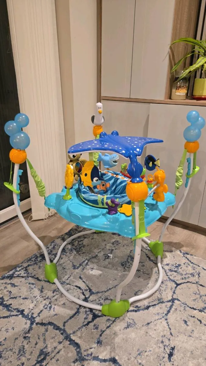 Baby's jumperoo - Image 1