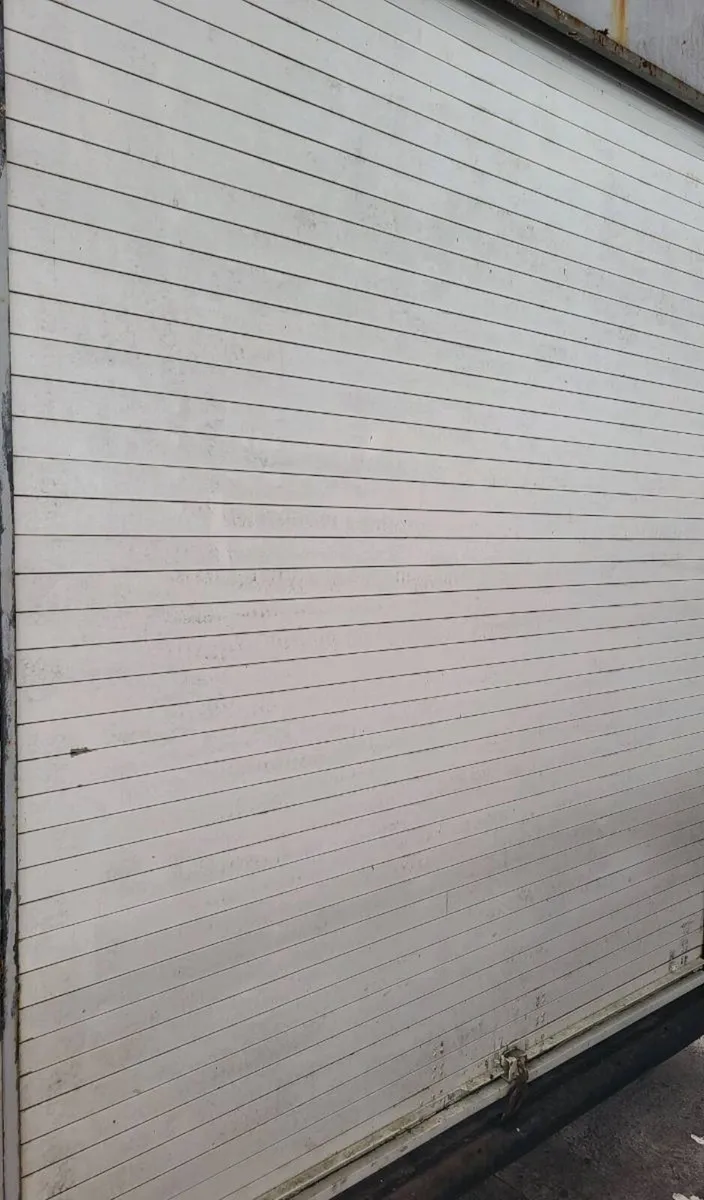 Roller shutter door - Image 2