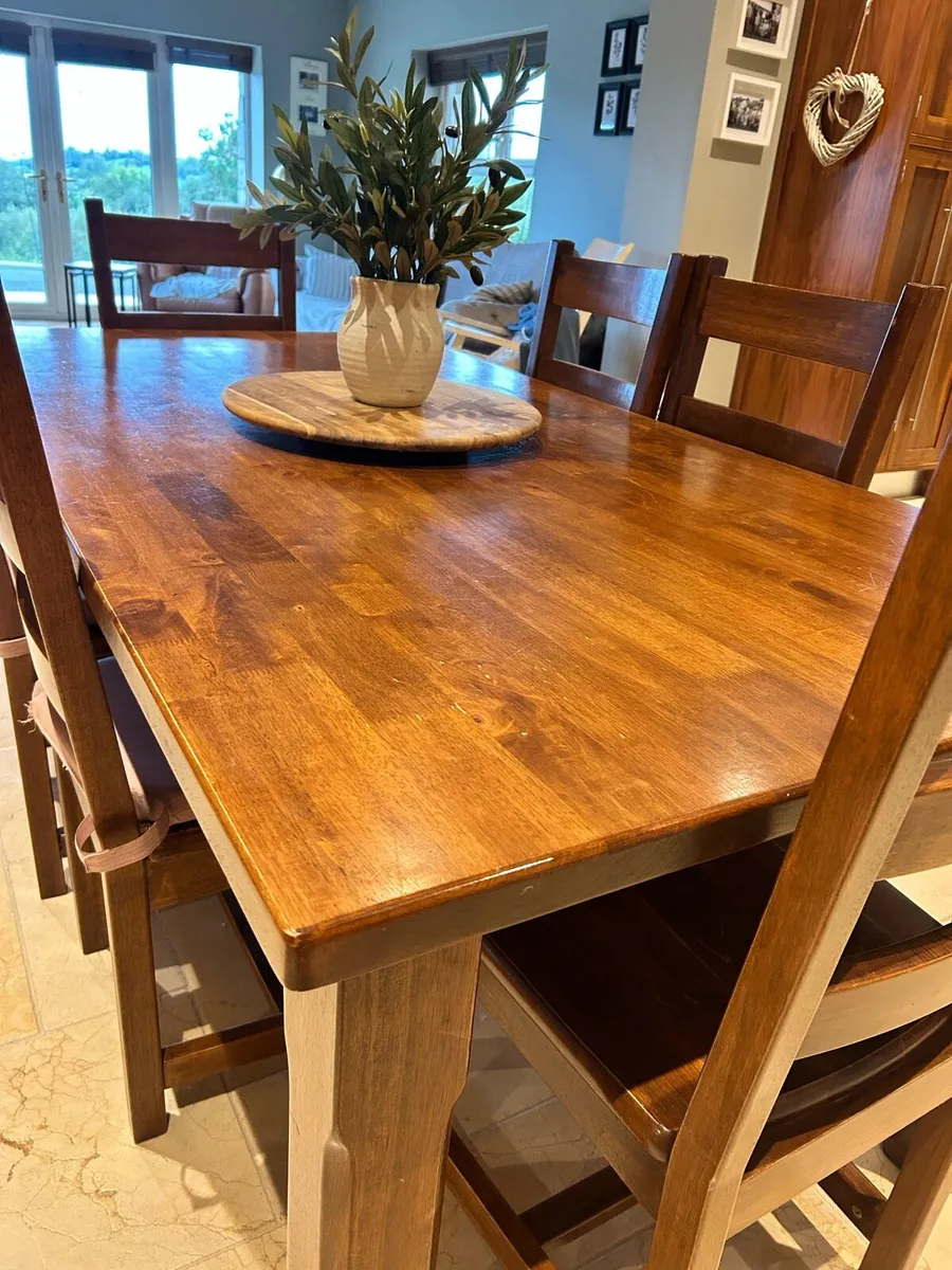 Dining furniture - Image 1
