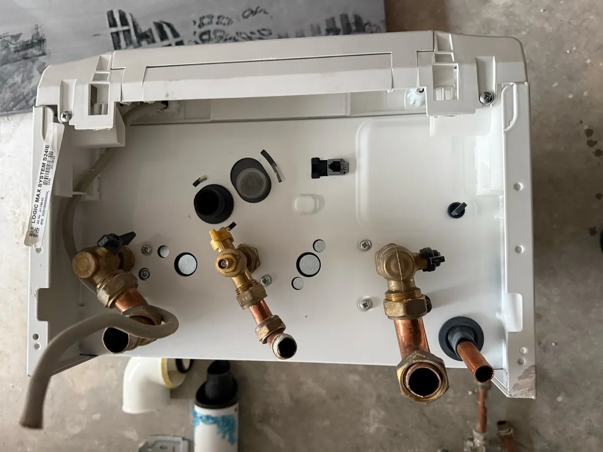 Ideal Logic Max System S24IE Gas Boiler - Image 4