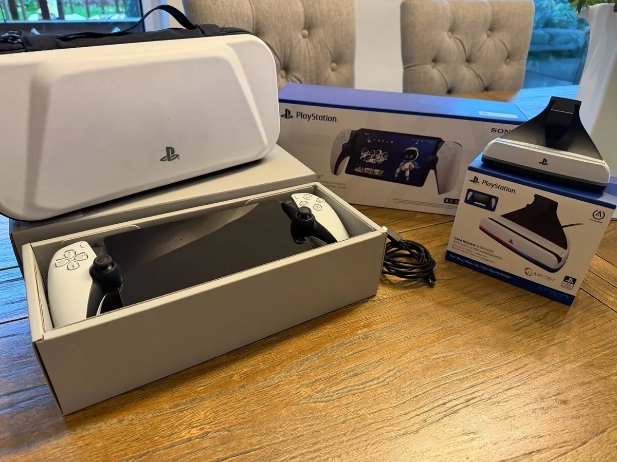 PS Portal + Case + Charging Station - Image 1