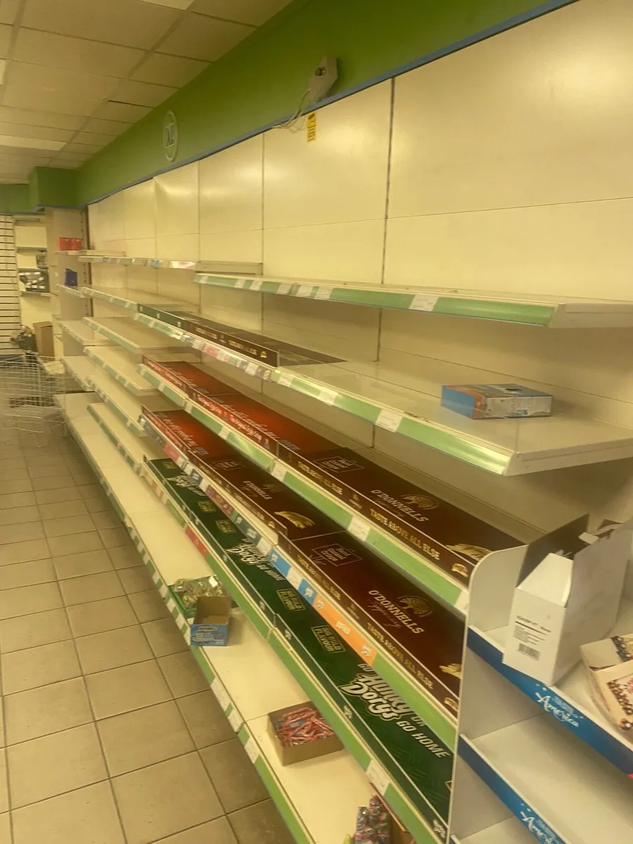 Shop fittings - Image 4